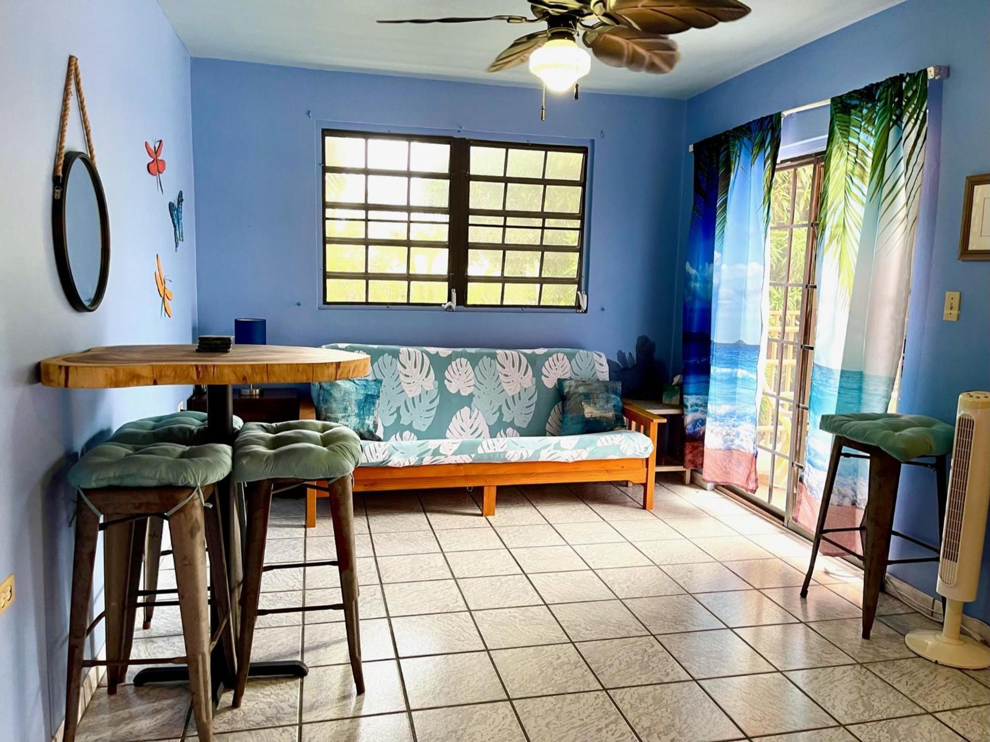 Esperanza Inn Guesthouse (Adults Only) Векес Стая снимка
