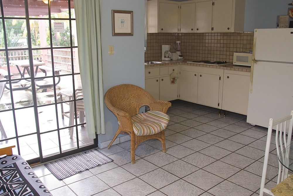 Esperanza Inn Guesthouse (Adults Only) Векес Екстериор снимка